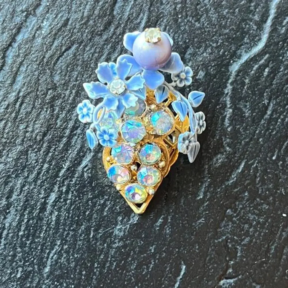 Vintage Gold Tone Floral Blueberry Bush Brooch Blue Flowers AB stones